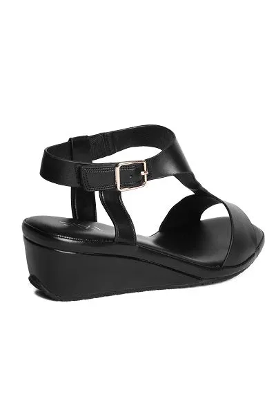 01-3586  Wedge Sandal