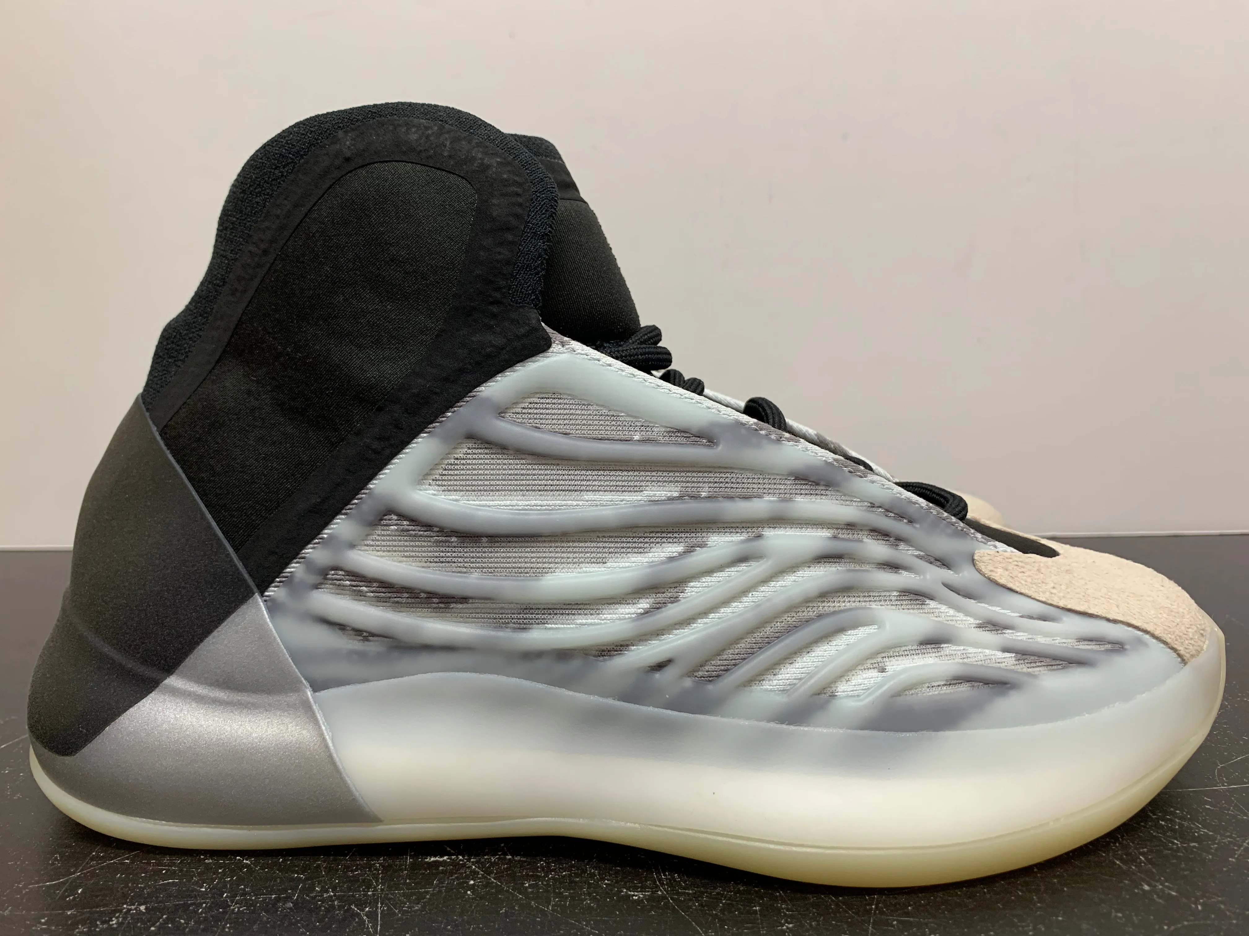 Adidas Yeezy QNTM Basketball