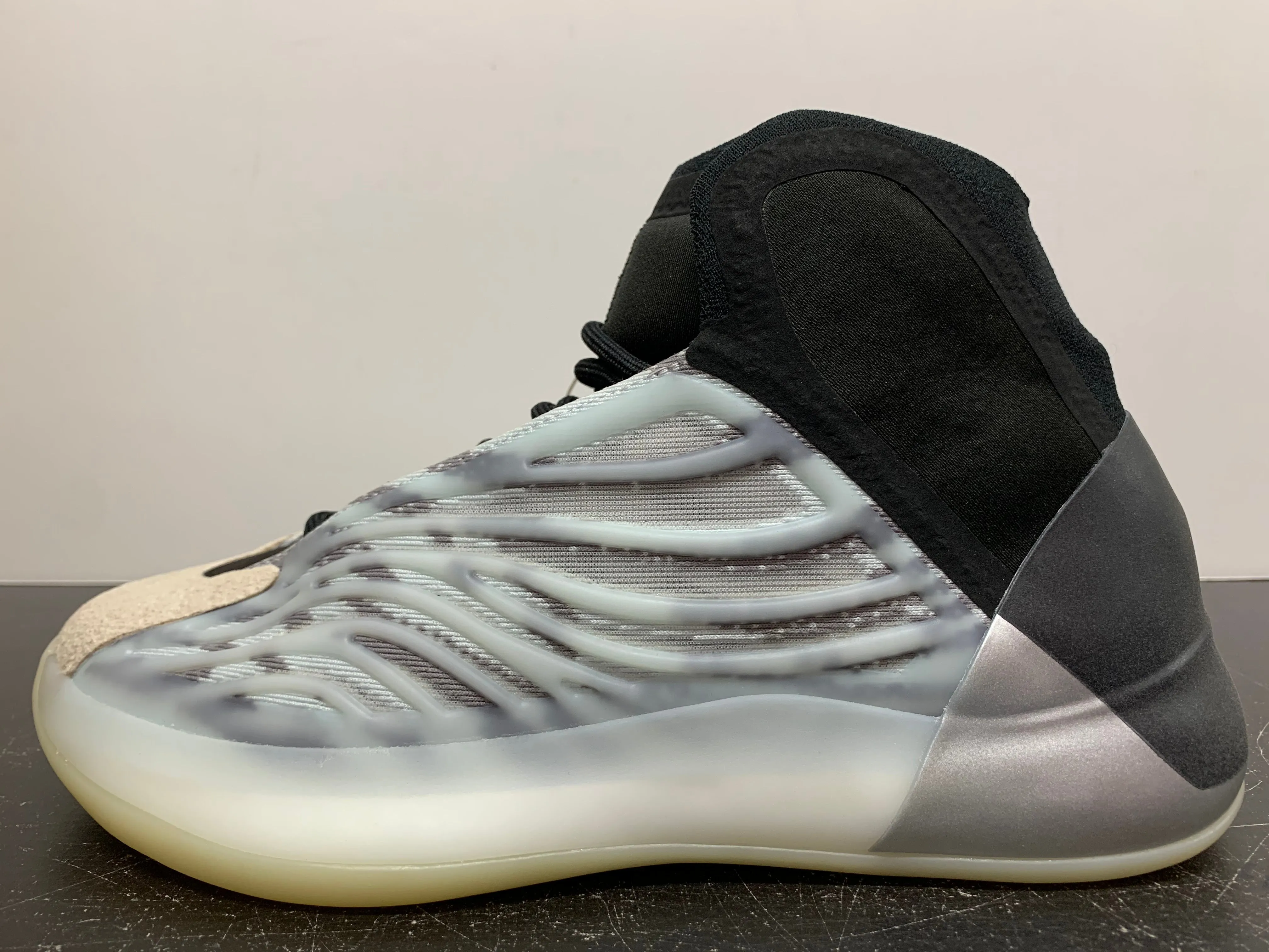 Adidas Yeezy QNTM Basketball