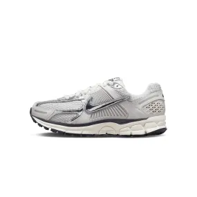 Nike Womens Zoom Vomero 5 Shoes